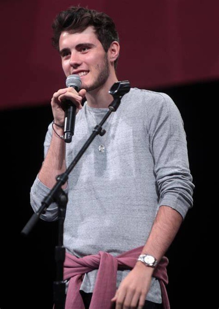 alfie deyes career