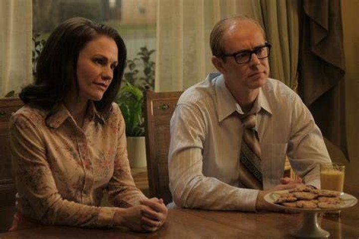 Anna Paquin as Mary Ann Broberg, Colin Hanks as Bob Broberg