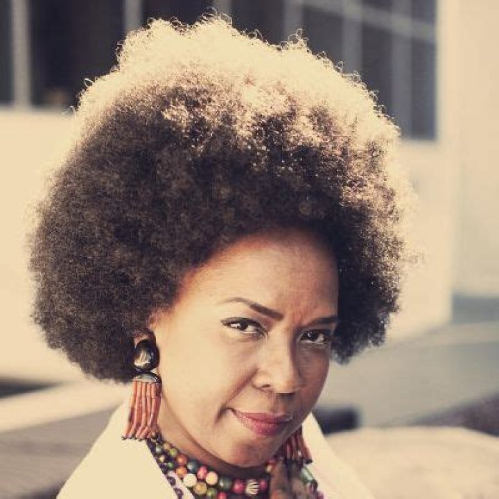 Chaka Azuri