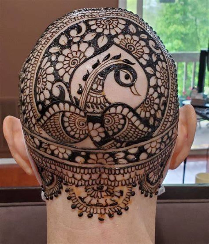 Crown henna style