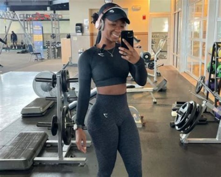 Daijah Wright posing for the pictureSOURCE: Twitte