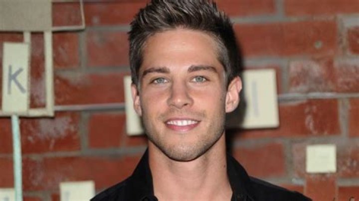 Dean Geyer