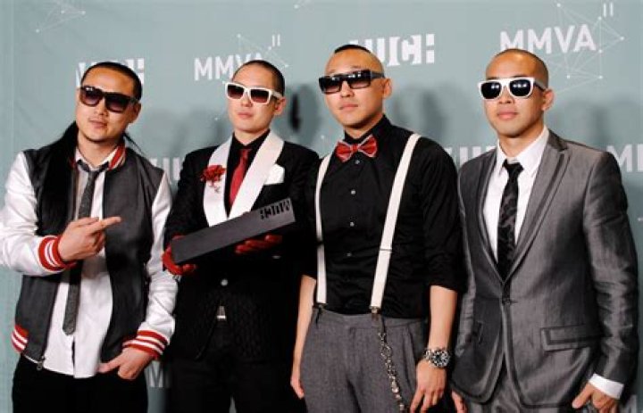Far East Movement "Like A G6" | Saints Row IV | Rock Remix | Death Blossoms - Saints row 3 stores soundtracks