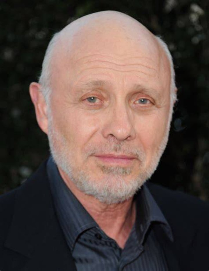 Hector Elizondo