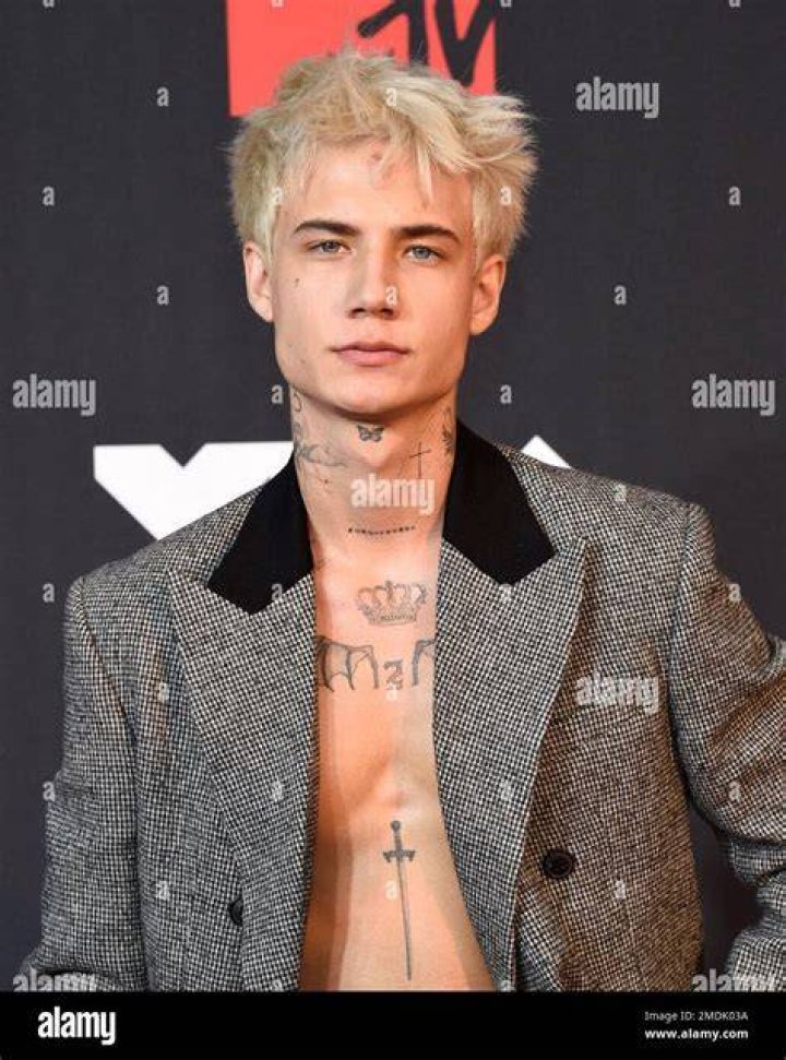 jaden hossler tattoos