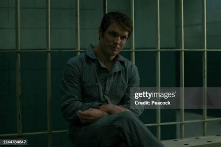 Jake Lacy as Robert "B" Berchtold, Anna Paquin as Mary Ann Broberg