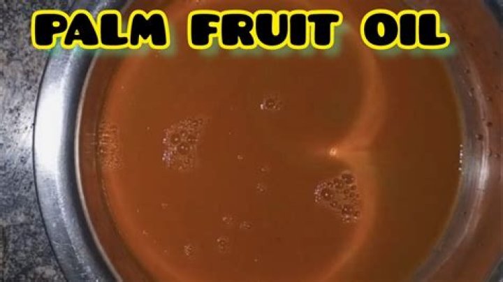 Make palm fruit juice for atama soup with waterleaf