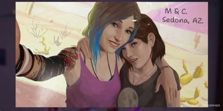 max chloe selfie