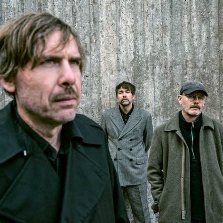 Peter Bjorn And John - Young Folks - songs with whistling at the end