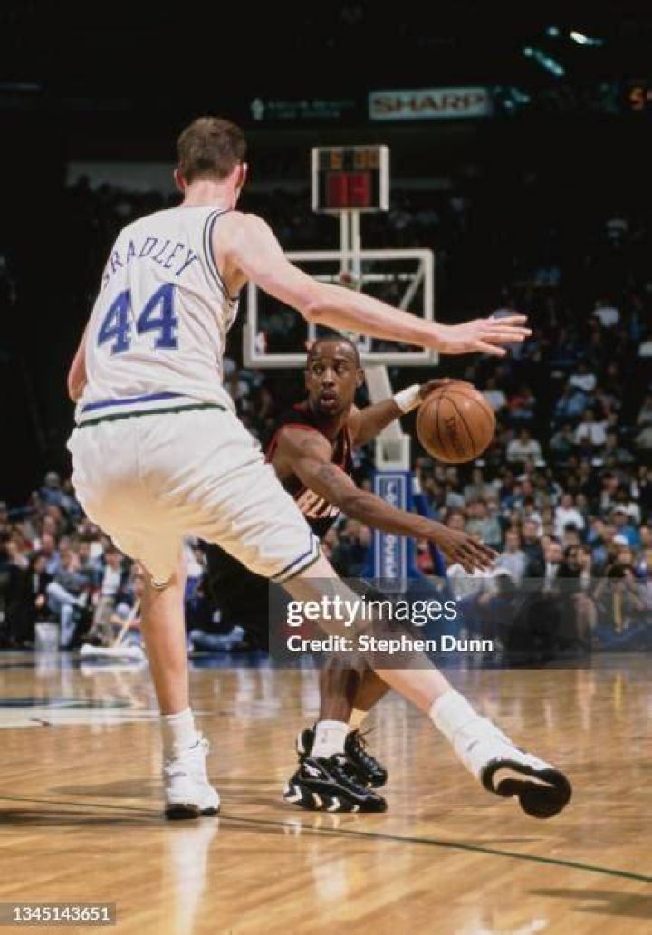 Shawn Bradley shot-blocking Shawn Bradley shot-blocking